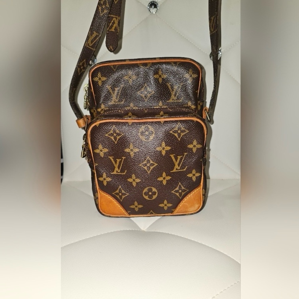 Louis Vuitton Amazon Monogram Unisex Bag